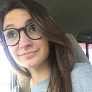 Meet your Posher, Dana